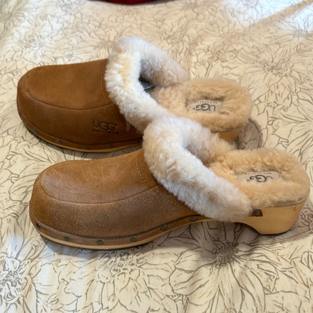 Ugg brown shoes
